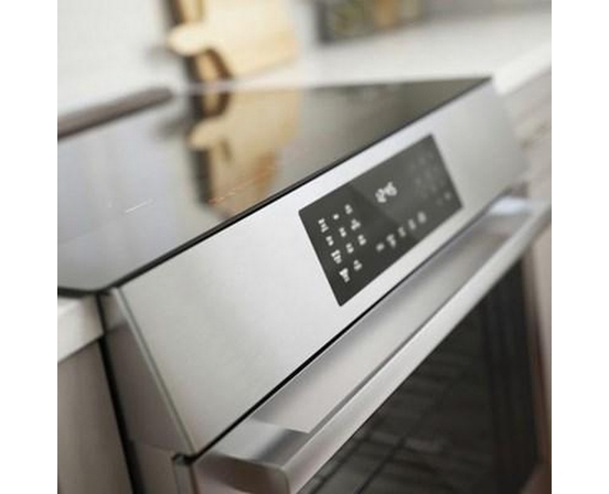 Bosch 30-Inch Slide-In Induction Range With Genuine European Convection - HIIP057C
