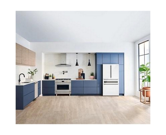 Bosch 36-Inch, 20.5 Cu.Ft. Counter Depth French 4-Door Refrigerator With Flexbar™ - B36CL81ENW