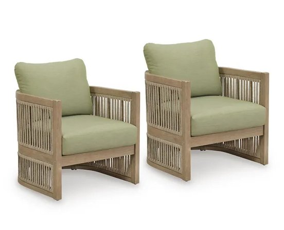 Outdoor dining set