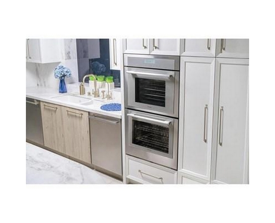 Thermador 30-Inch, 7.3 Cu. Ft. Built-In Double Wall Oven With Steam Convection - MEDS302BS