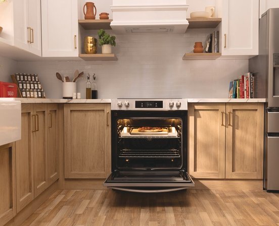 Frigidaire Gallery 30-Inch Electric Range With Stone-Baked Pizza - GCFE307CBF