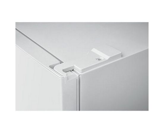 Frigidaire 24-Inch, 11.6 Cu. Ft. Top Freezer Refrigerator - FFET1222UW