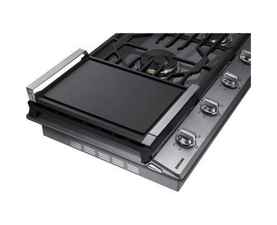 Samsung 36-Inch Built-In Gas Cooktop With Wi-Fi And Bluetooth Connected - NA36N7755TS/AA