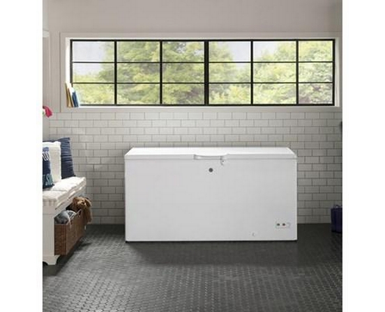 GE 15.7 Cu.Ft. Chest Freezer With Manual Defrost - FCM16SLWW